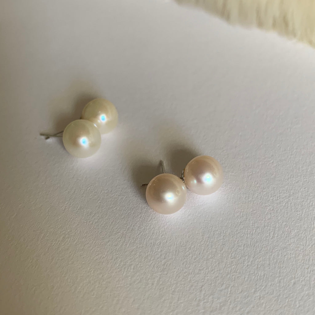 Freshwater Pearl Stud Earrings in 14k white gold