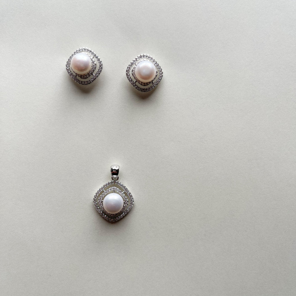 Dianne Pearl Jewellery Set
